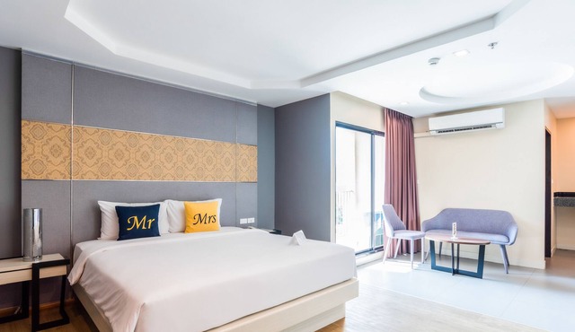 Thai Luxury Modern Style 1 BR Pattaya Beach