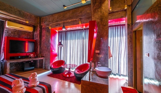 The b Ranong Trend Hotel