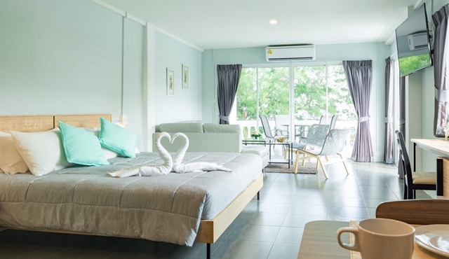 The Beach Cha Am Suite
