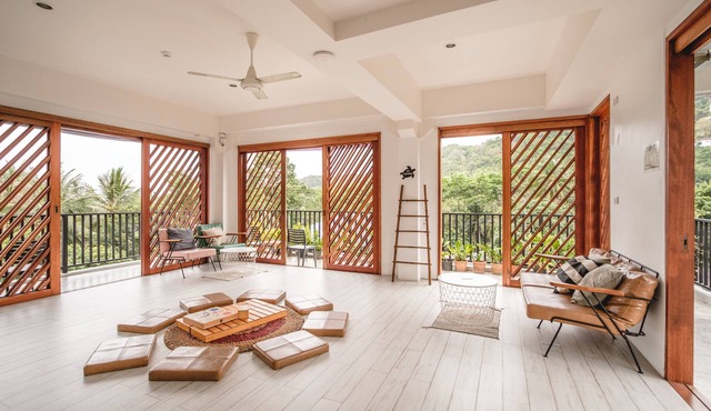 The Dearly Koh Tao Hostel