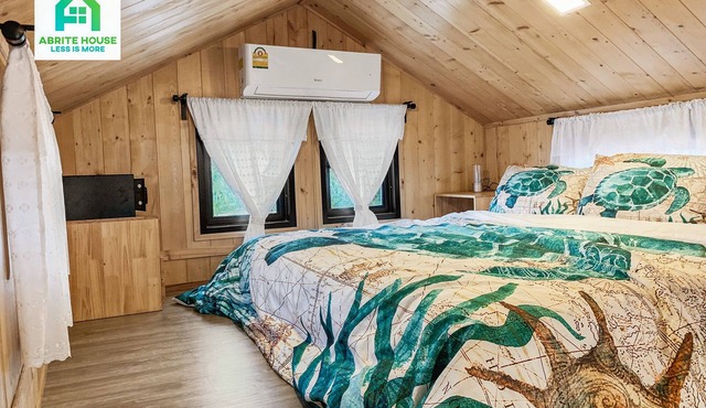 Tiny house on Koh Lanta only 2 minutes walk to the beach