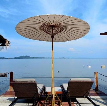 Tropical Sea Front House