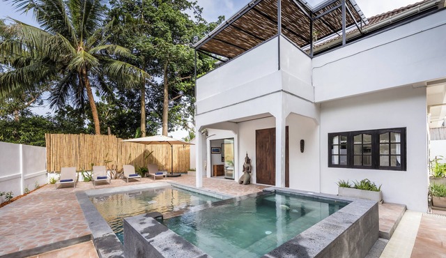 Two Adjacent Villas with Two Private Pools, 5 bedrooms, Sairee, Koh Tao