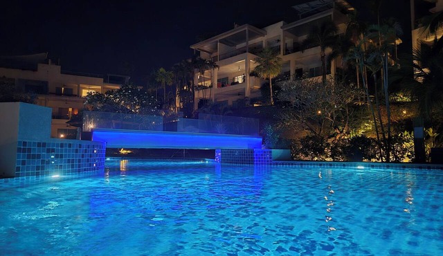 Unique Executive Sea View Penthouse in Multi-Award Winning Development