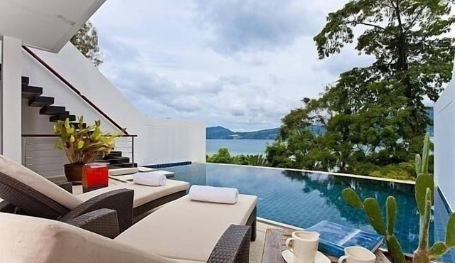 Villa 6 Oceanfront pool villa