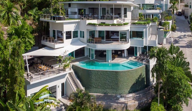 Villa Beyond 9 Bedrooms Seaview - Full Services