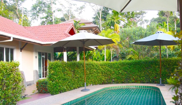 Villa Chao Koh L3. Surrounded by greenery and tropical gardens, near the sea.