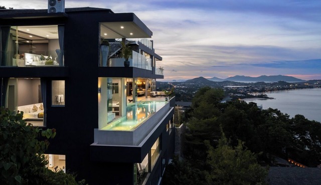 Villa Moonstar 4 bedroom with Pool & Oceanview