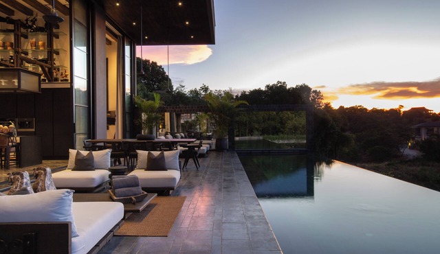 Villa Saru-Luxury Sea View & Infinity Pool Villa