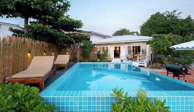 Wander at Bayside 19 | CocoHut Beachfront Pool Villa
