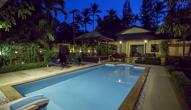 Wonderful Family Garden Villa, very close to the beach, private and spacious.