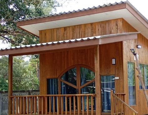 Wood Cabin by the bay อ่าวนุ่นรีสอร์ท at TTC