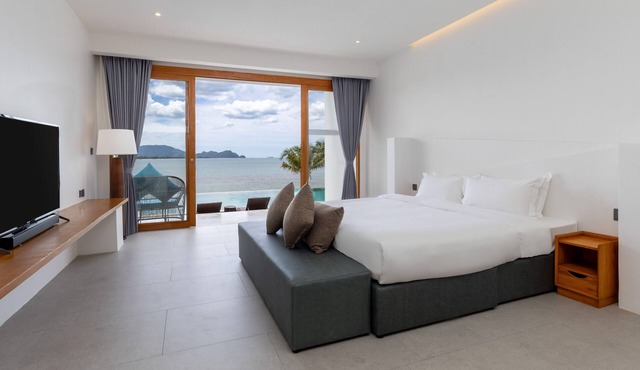X-sea khanom Harbor Bay Resort