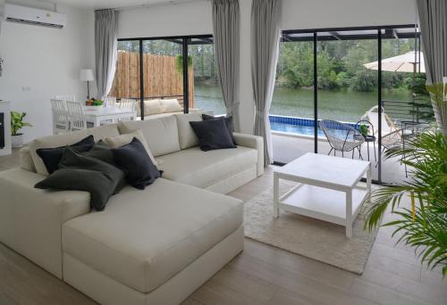 Zen Beach Lake Villa 3