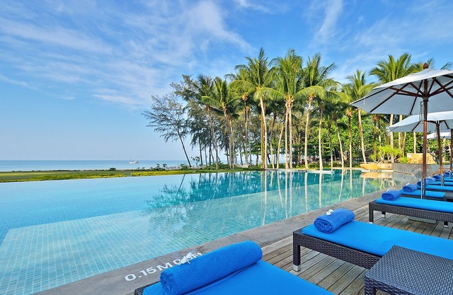 Dusit Thani Krabi Beach Resort(SHA Extra Plus)