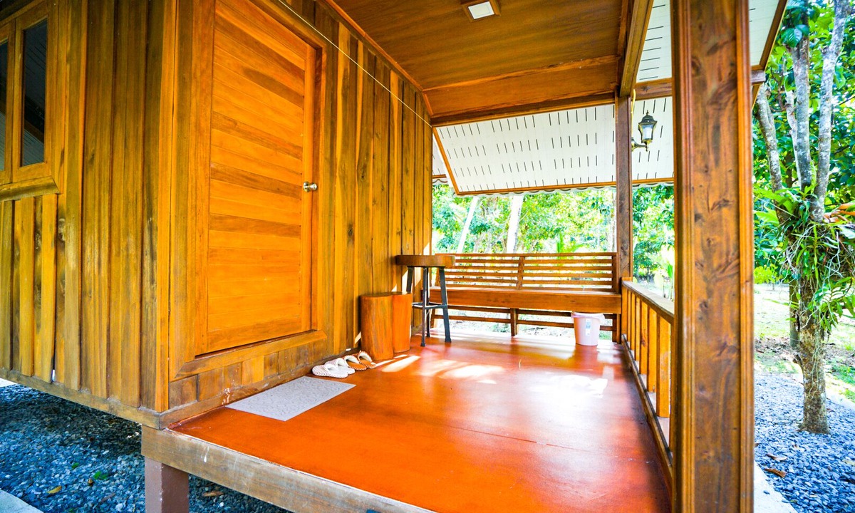 Lan Saka Hotel | Talaungjit Resort & Garden