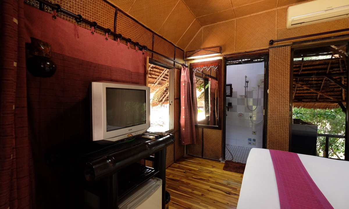 Mai Fat Hotel | Fisherman's Huts