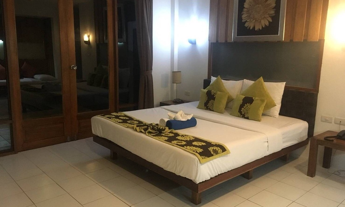 Pak Nam Pran Hotel | Lawana Escape Beach Resort