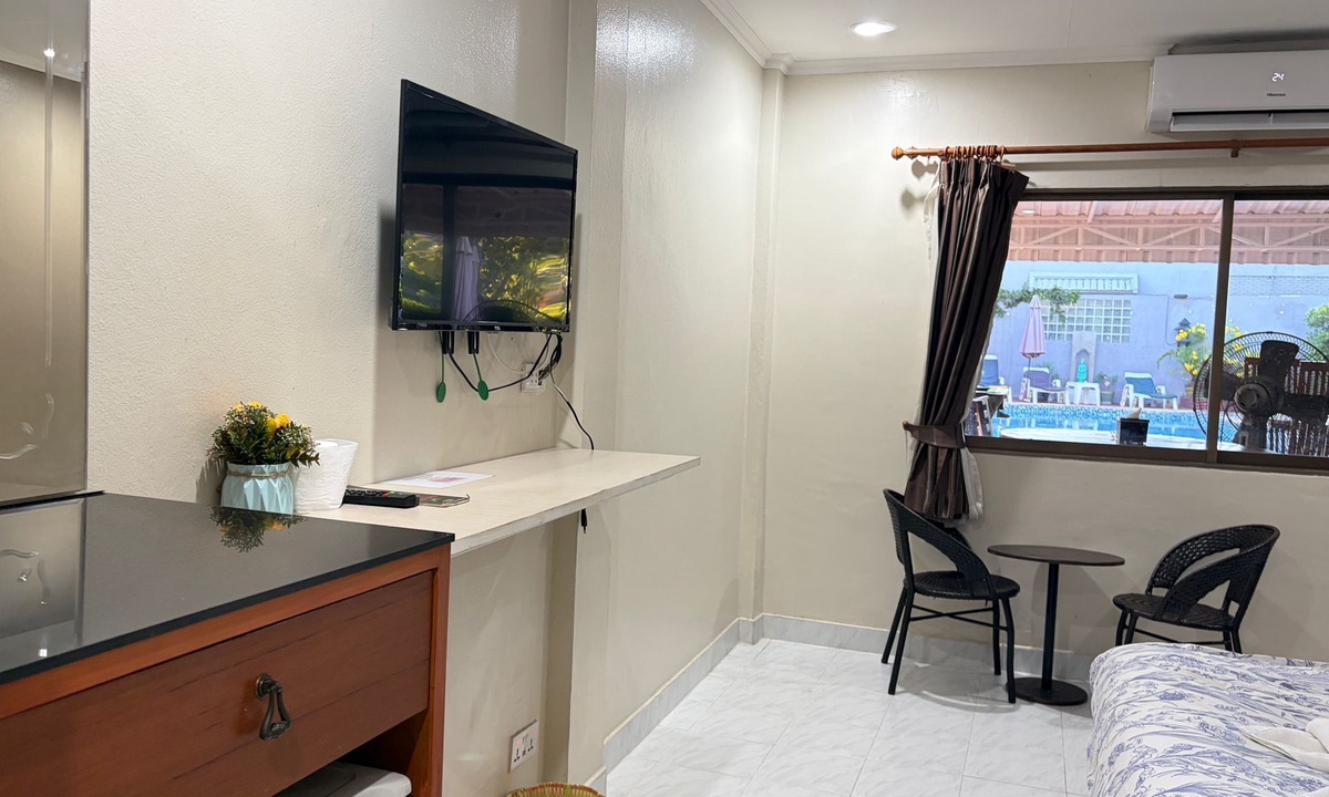 North Pattaya Hotel | Collection O Southern Star Resort