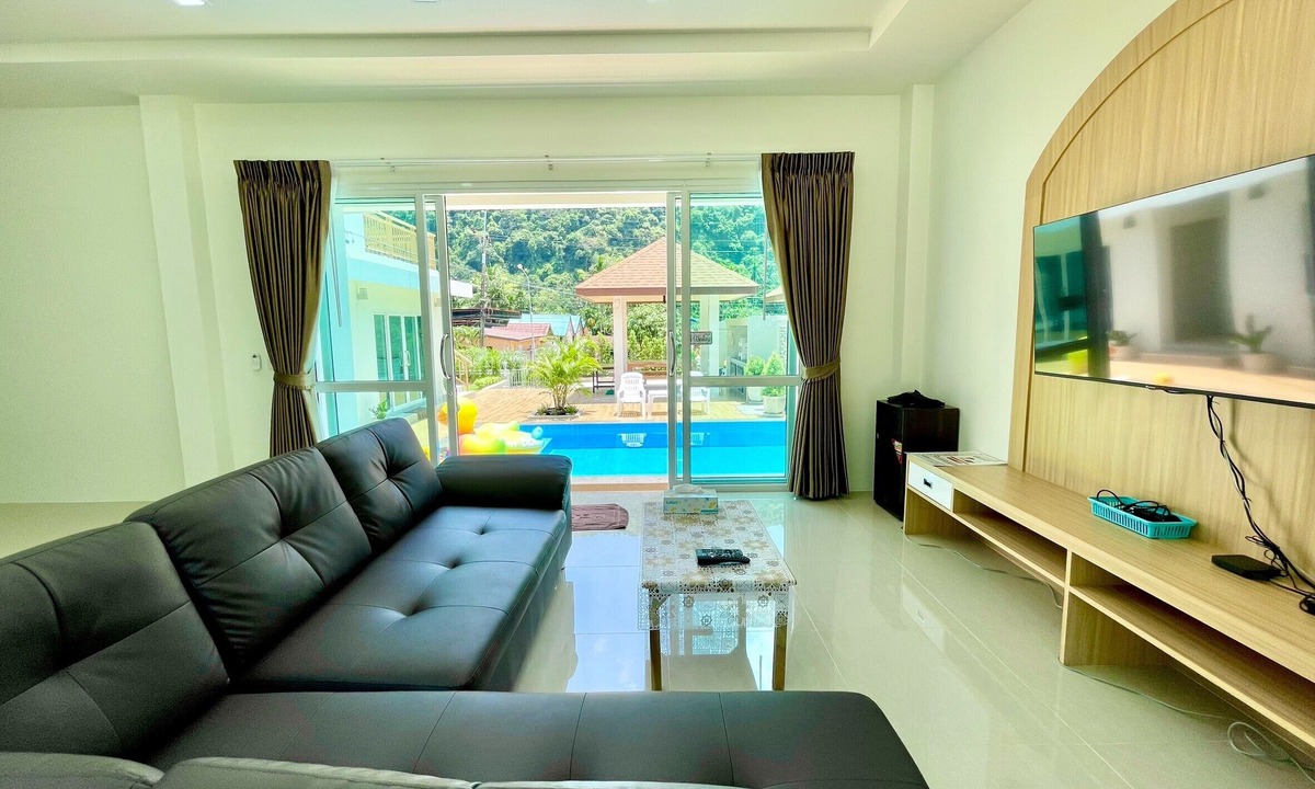 Khanom Villa | Le poulet poolvilla khanom