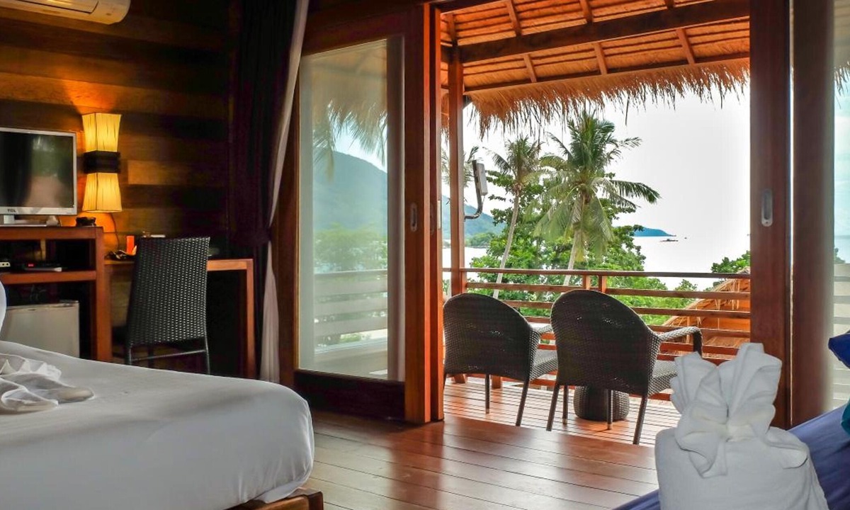 Satun Hotel | Ten Moons Lipe Resort