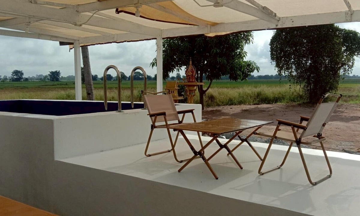 Banphot Phisai Villa | Aran Hostel & Cafe Nakorn Sawan