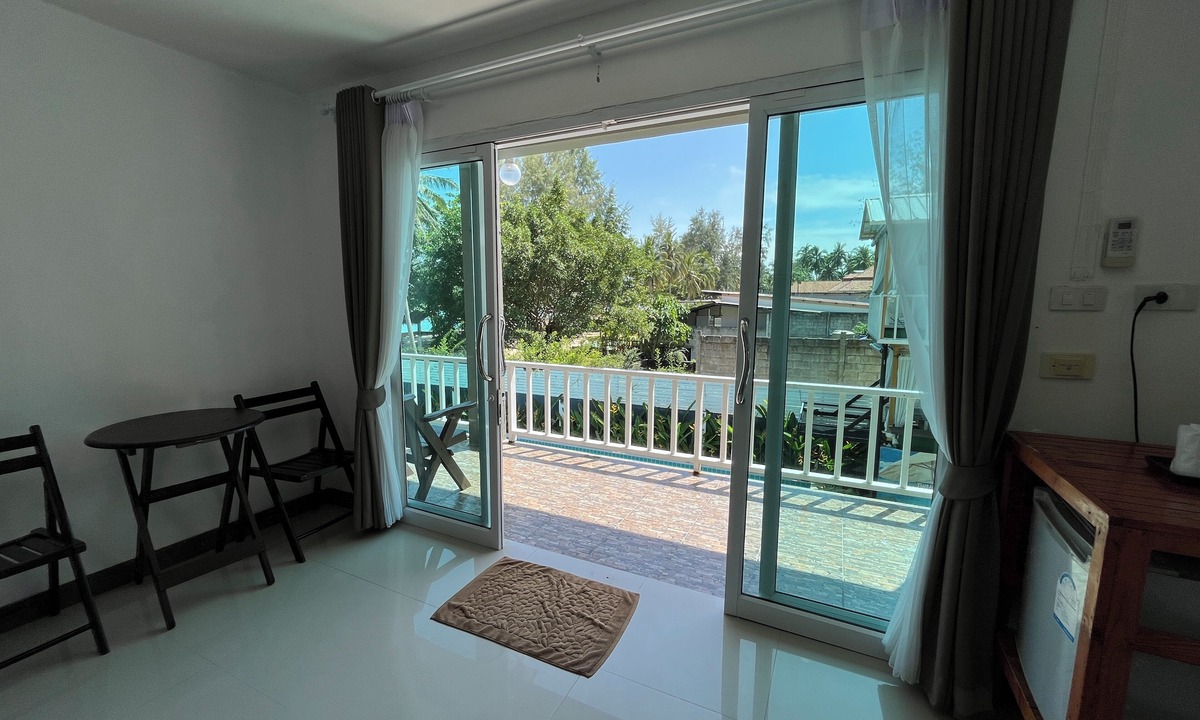 Tha Sala Hotel | Tharadol Beach Resort