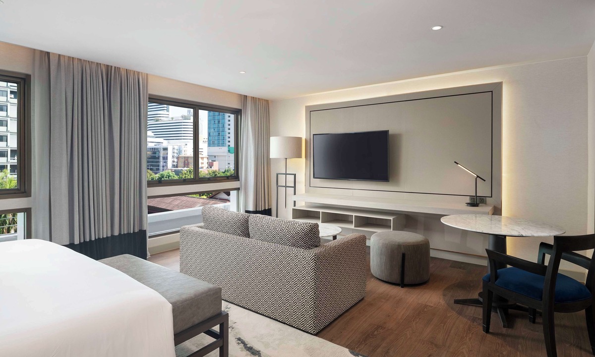 Ploenchit Hotel | Radisson Hotel Chateau de Bangkok