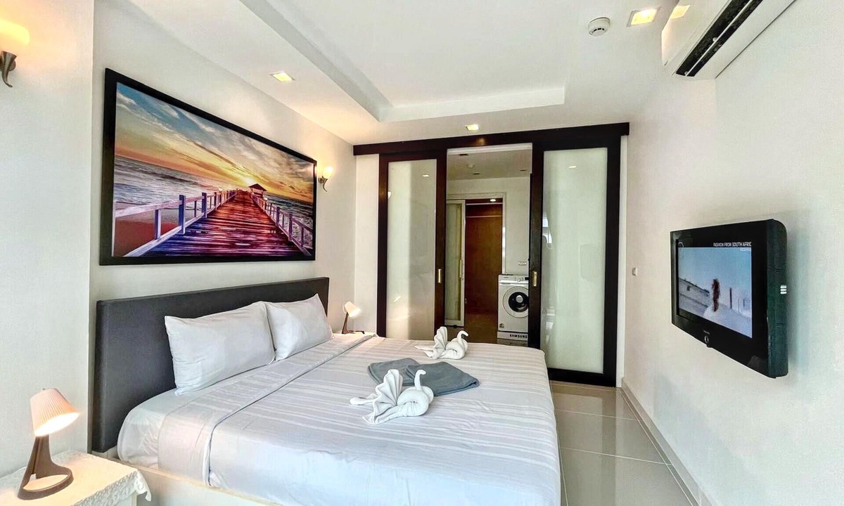 Patong Apartment | 6-32 - 1 Bdr Condo with Balcony and shared Pool