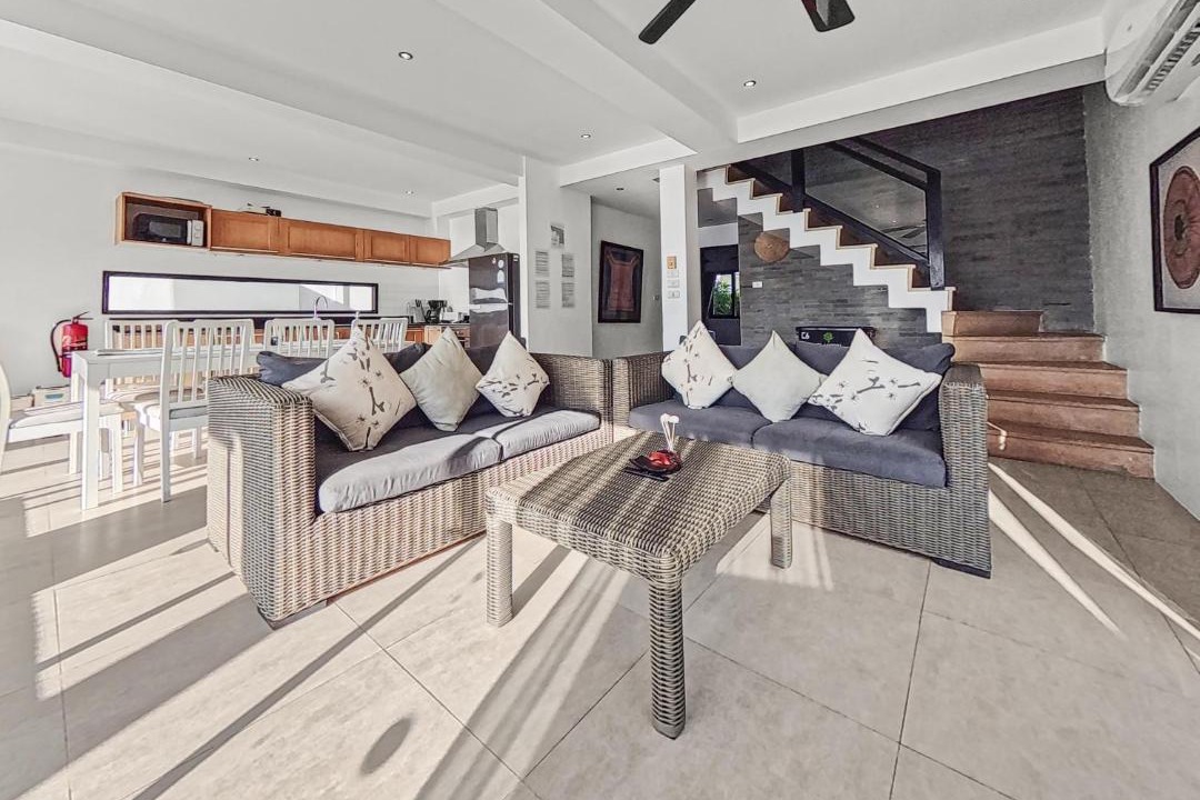 Ko Lanta Villa | Beachfront! 4 Bedrooms - Malee Beach Villa E6