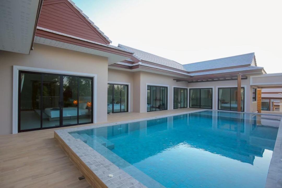 Pak Nam Pran Villa | บ้านครีมครูเมย์ พูลวิลล่า
