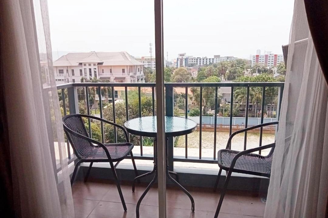 Saen Suk Apartment | Seaview Secret with Wifi n Toproof Pool @ Bangsaen