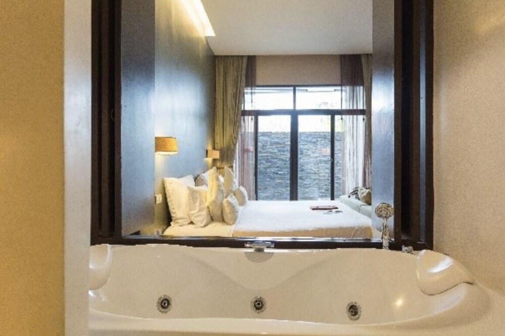Photo of Bathroom in Taling Ngam