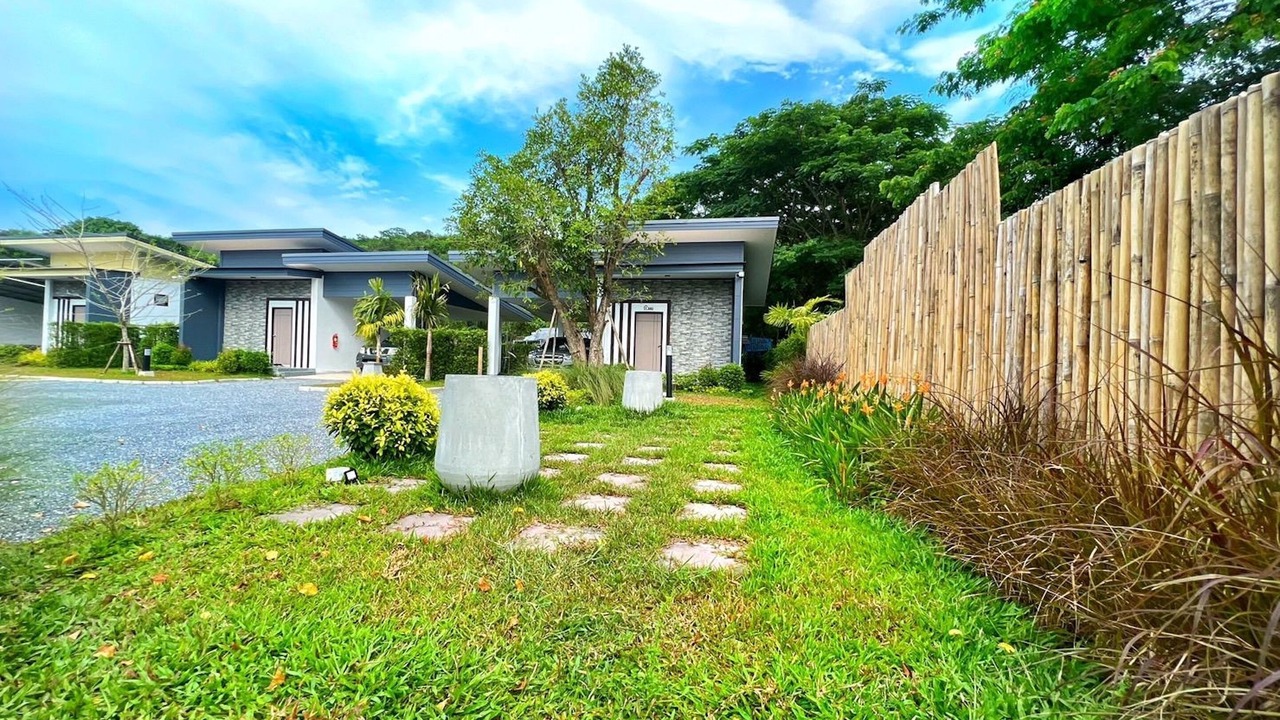 Photo of Outdoor in Sichon