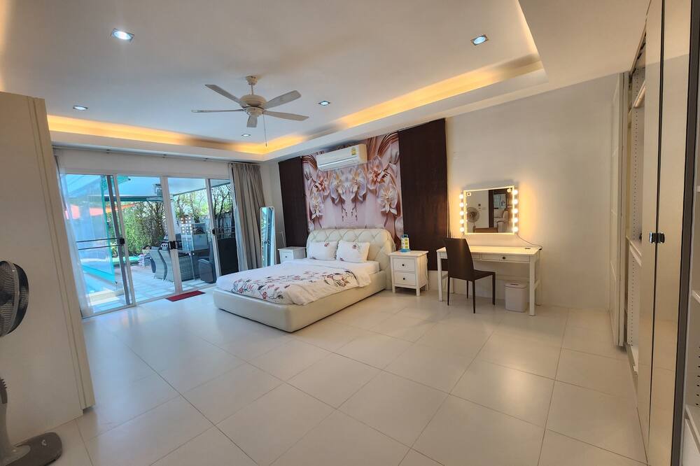 Photo of Bedroom in Kamala