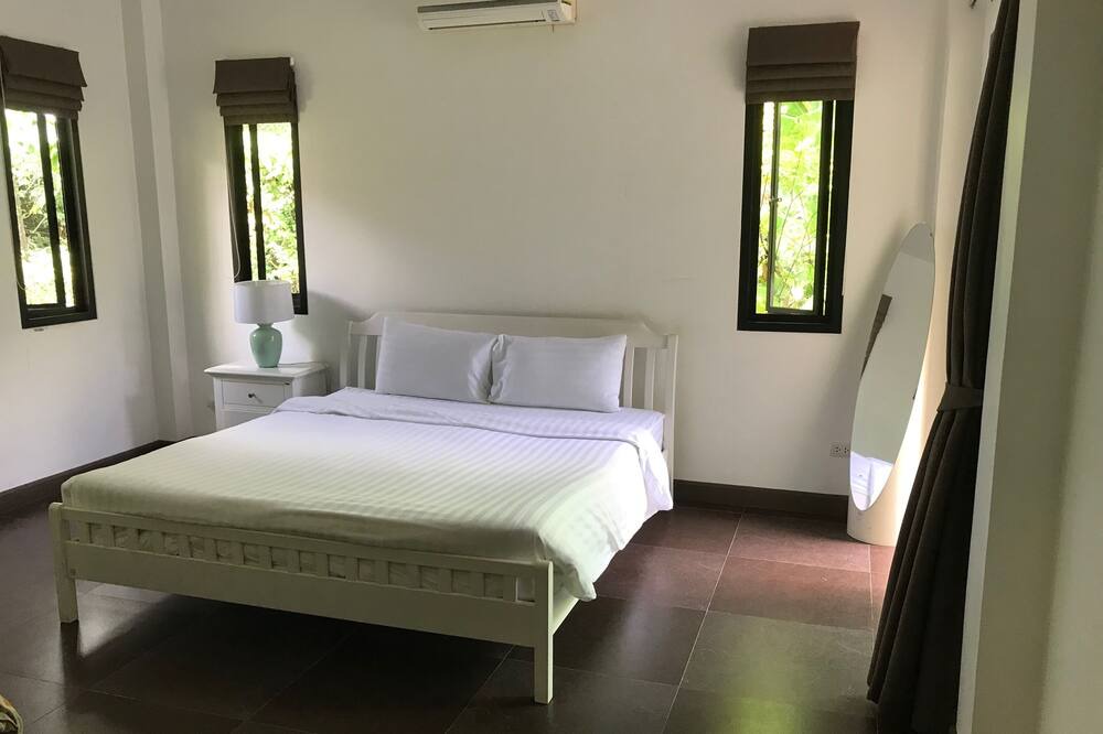 Photo of Bedroom in Chalong