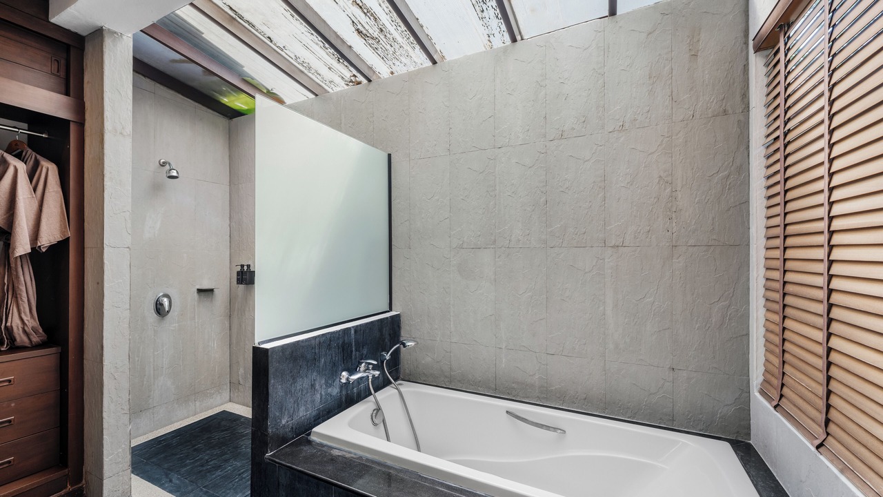 Photo of Bathroom in Chaweng City Center