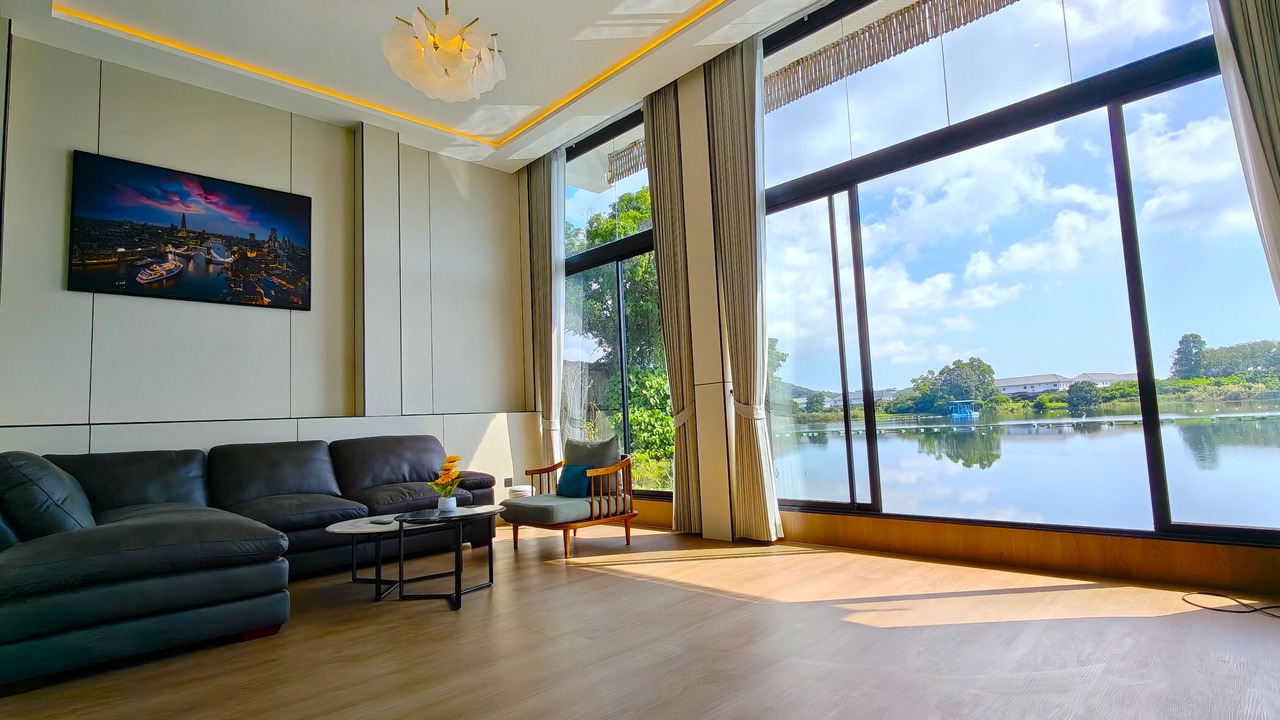 Photo of Bedroom in Chalong