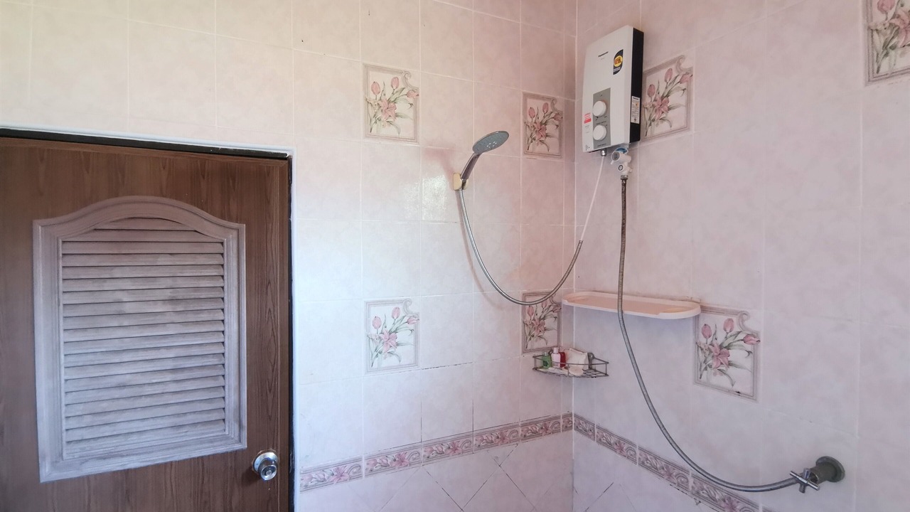 Photo of Bathroom in Ko Lanta Old Town