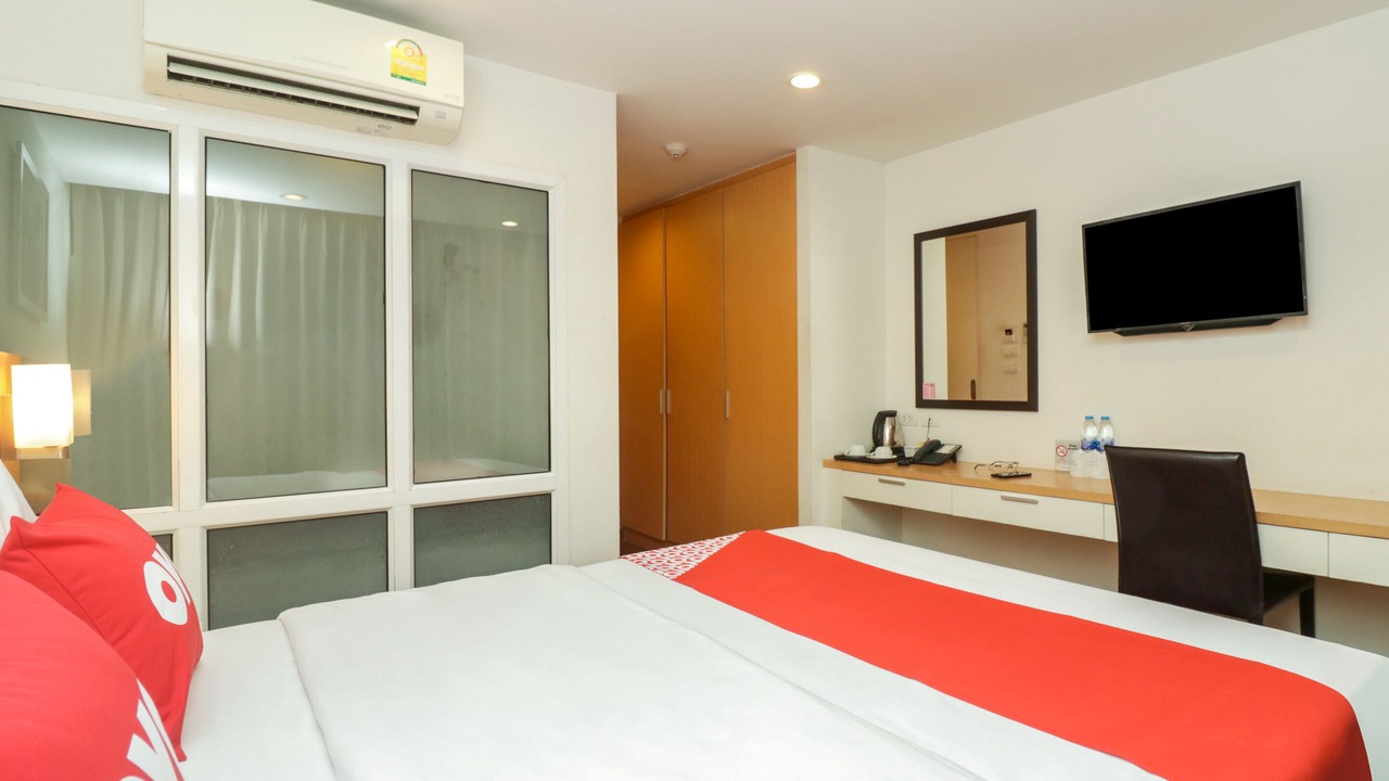 Photo of Bedroom in Si Phraya