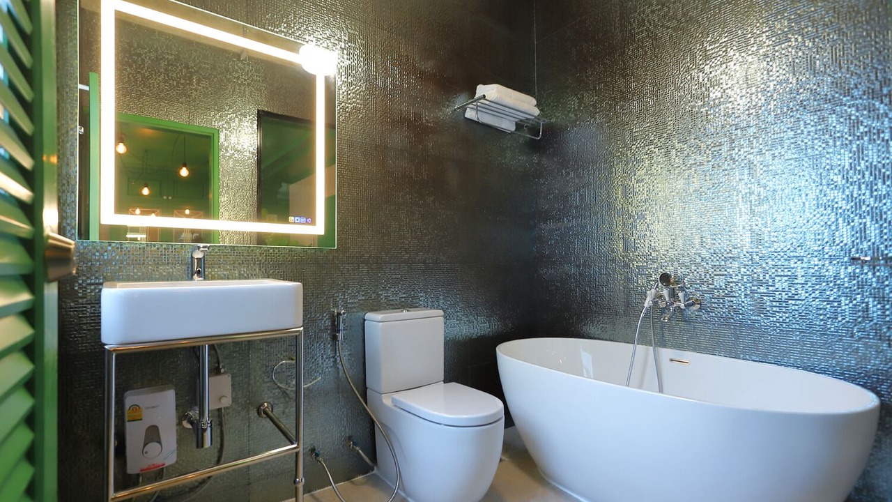 Photo of Bathroom in Samsen Nai