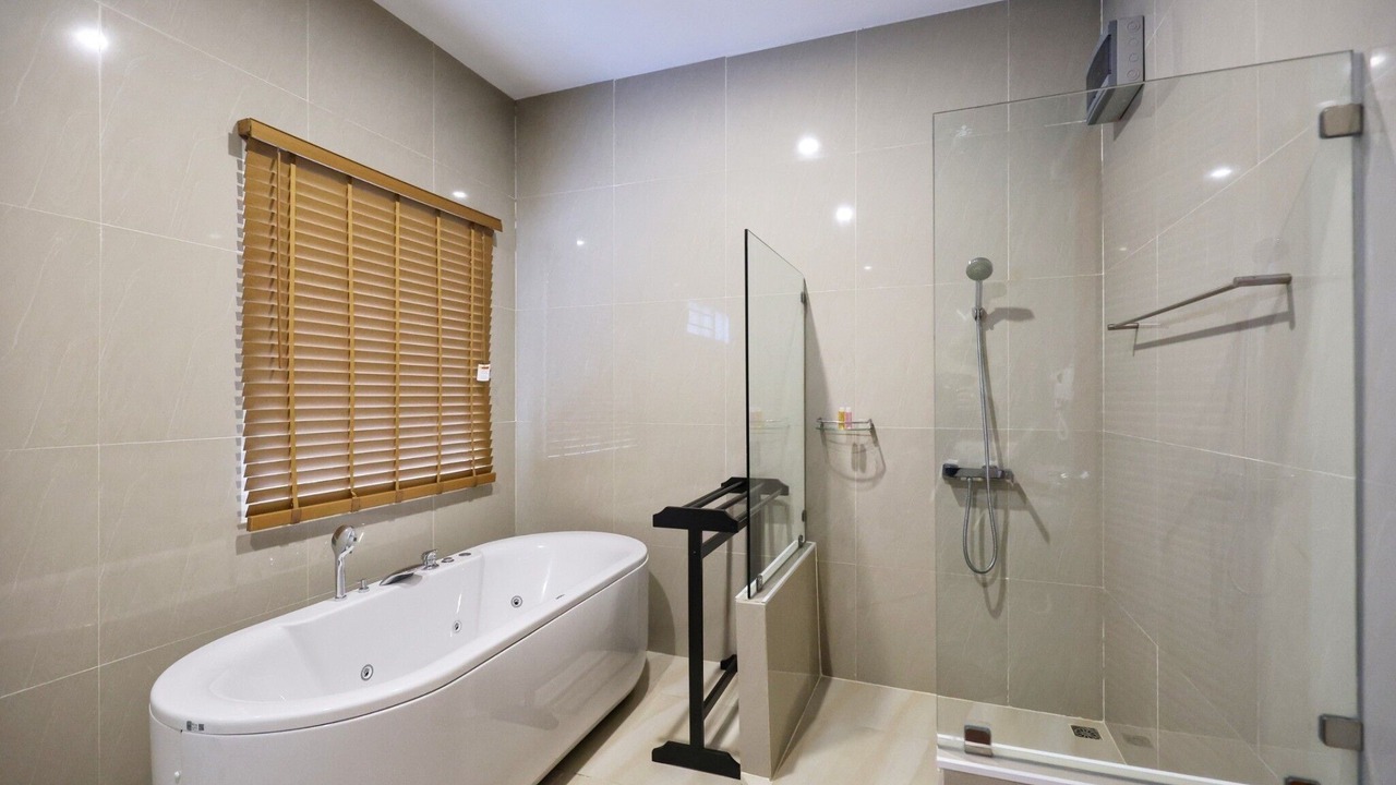 Photo of Bathroom in Nuea Khlong
