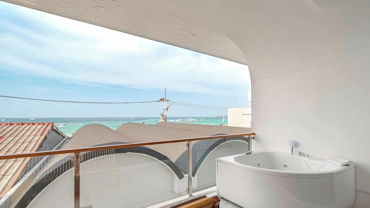 Photo of Bedroom in Haad Ta Waen