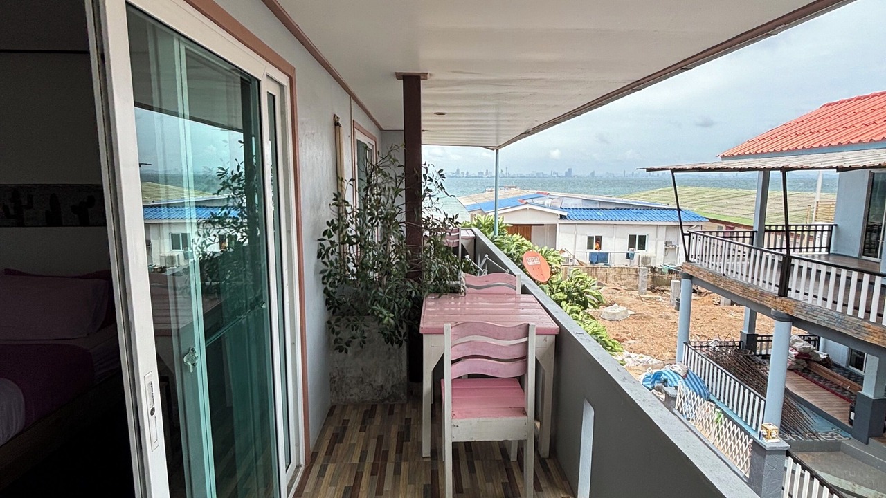 Photo of Bedroom in Koh Lan