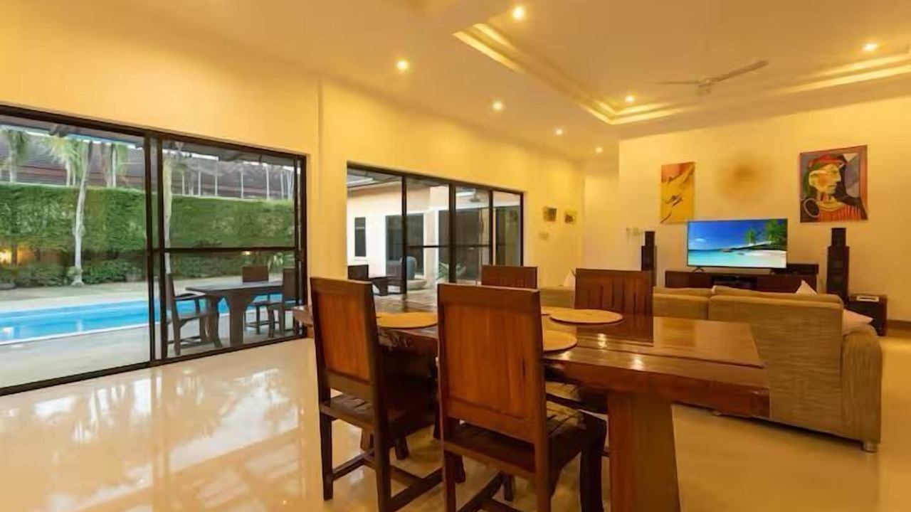 Photo of Livingroom in Chalong