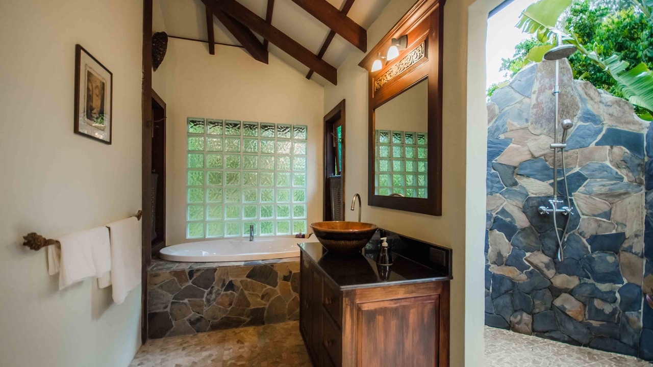 Photo of Bathroom in Nuea Khlong