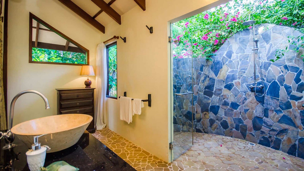 Photo of Bathroom in Nuea Khlong