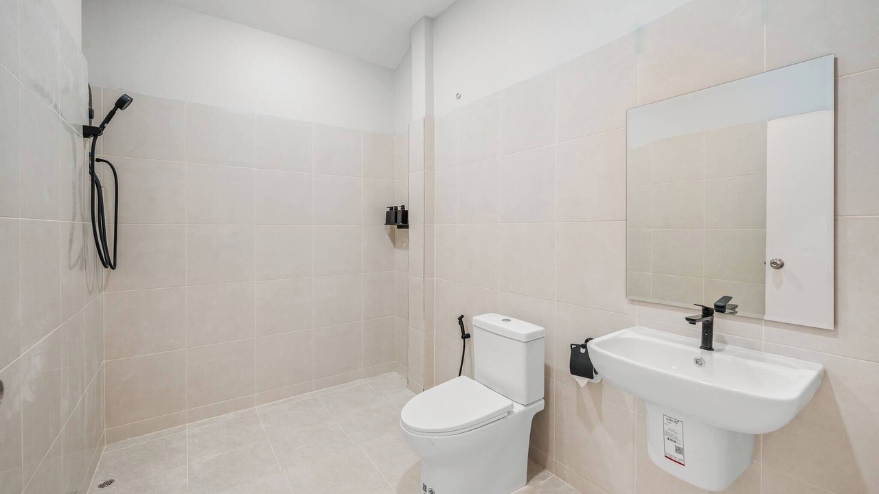 Photo of Bathroom in Maret