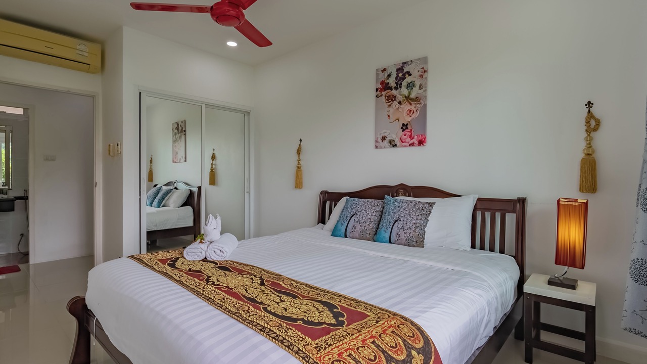 Photo of Bedroom in Chalong
