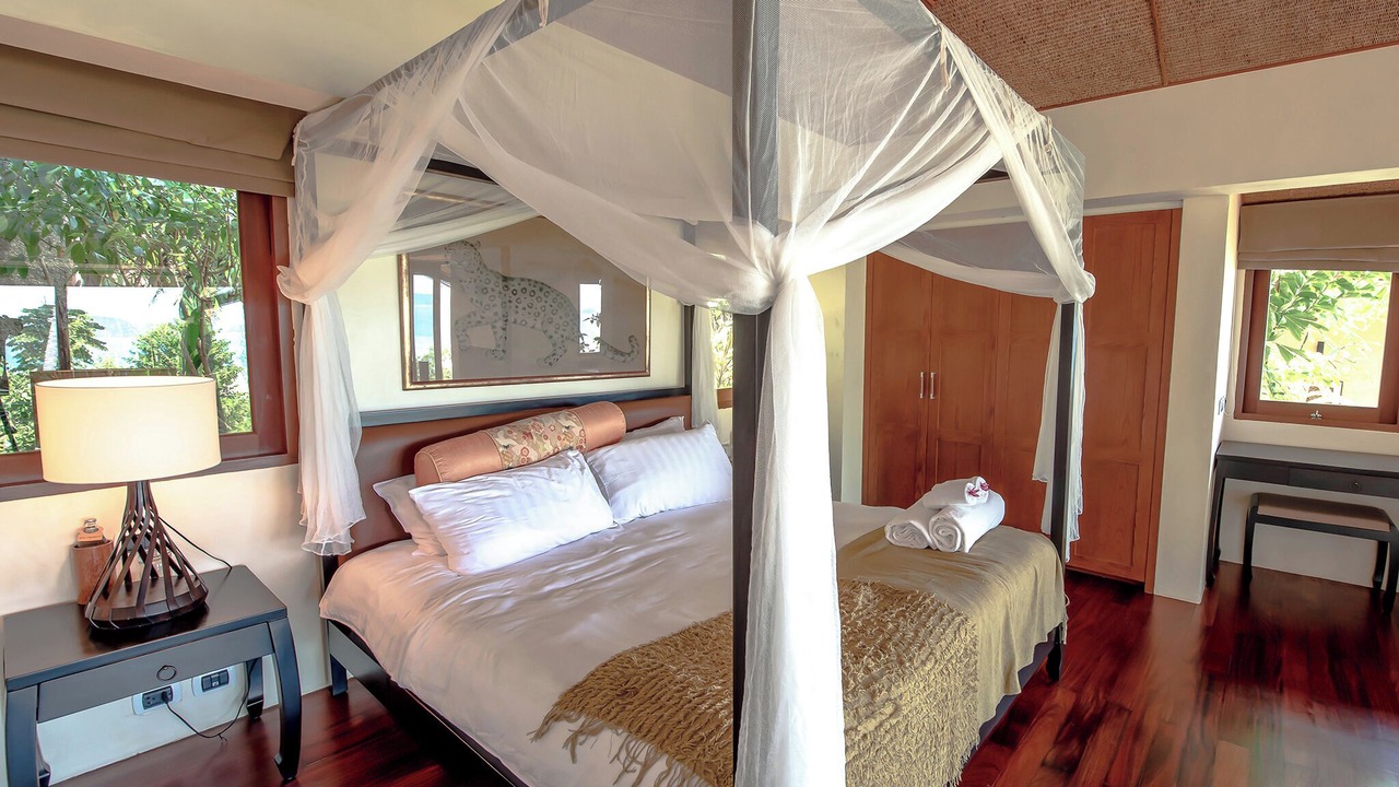 Photo of Bedroom in Laem Set